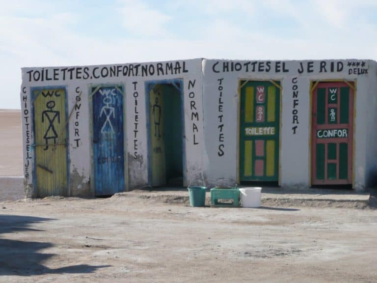 Tunisia, Chotto el Jerid – toilet, Dec.2008 (Tozeur)