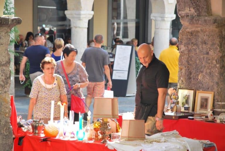 Italia, Clusone – mercatino, agosto 2013 (Lombardia)