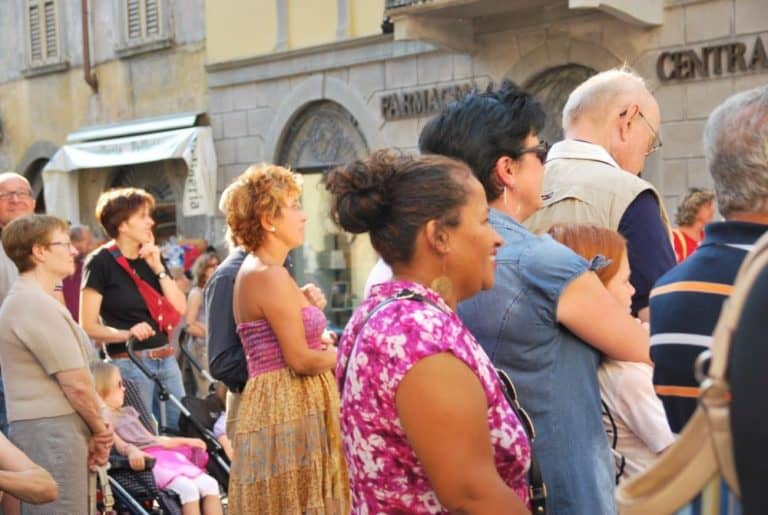 Italia, Clusone – ascoltare, agosto 2013 (Lombardia)