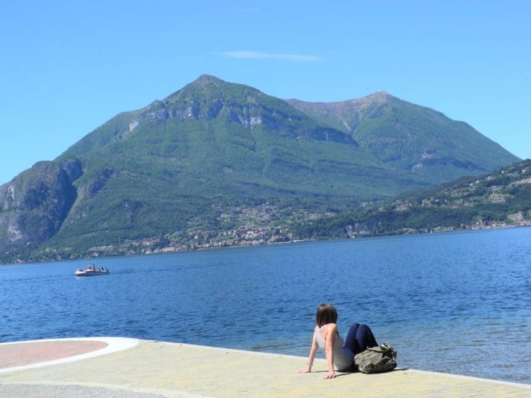 Italia, Como – casa gialla, casa rosa, gennaio 2013 (Lombardia)