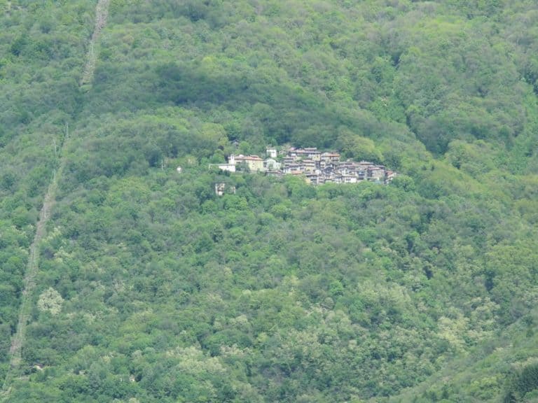 イタリア、コモ湖－集落 2014年5月 (ロンバルディア)