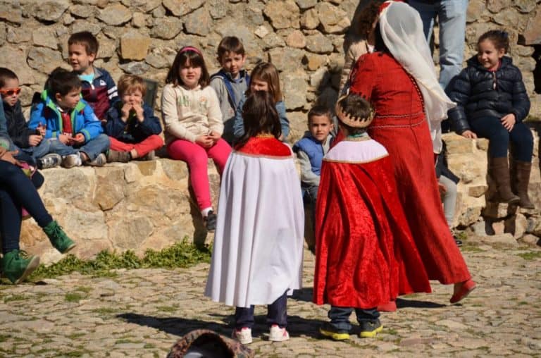 Spain, Consuegra – children, Mar.2014