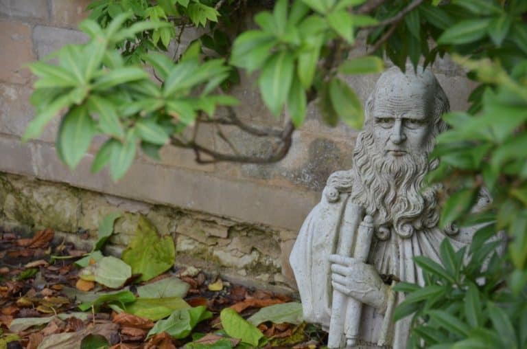 England, RococoGarden – statue, Oct.2013 (Cotswolds)