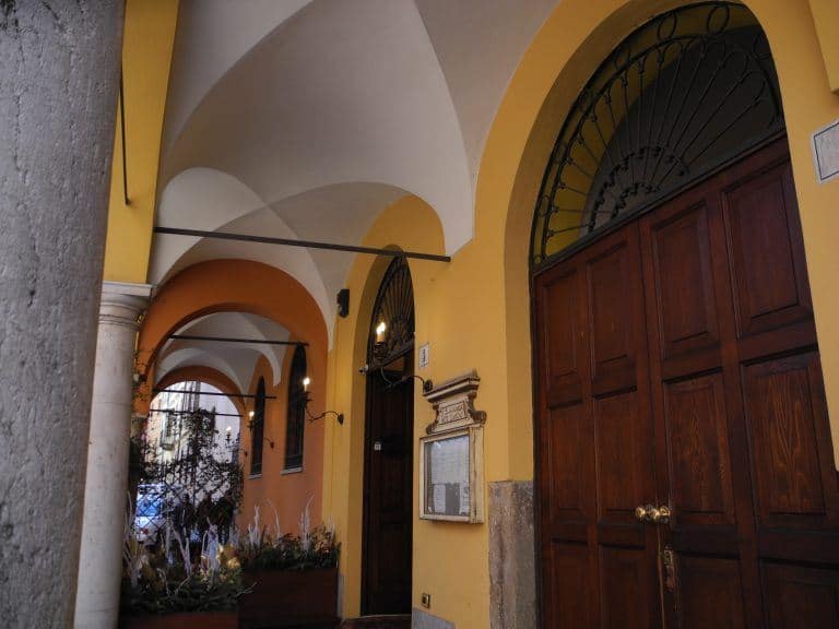 Cremona, Il Violino restaurant – outside, Jan.2018 (Lombardia)