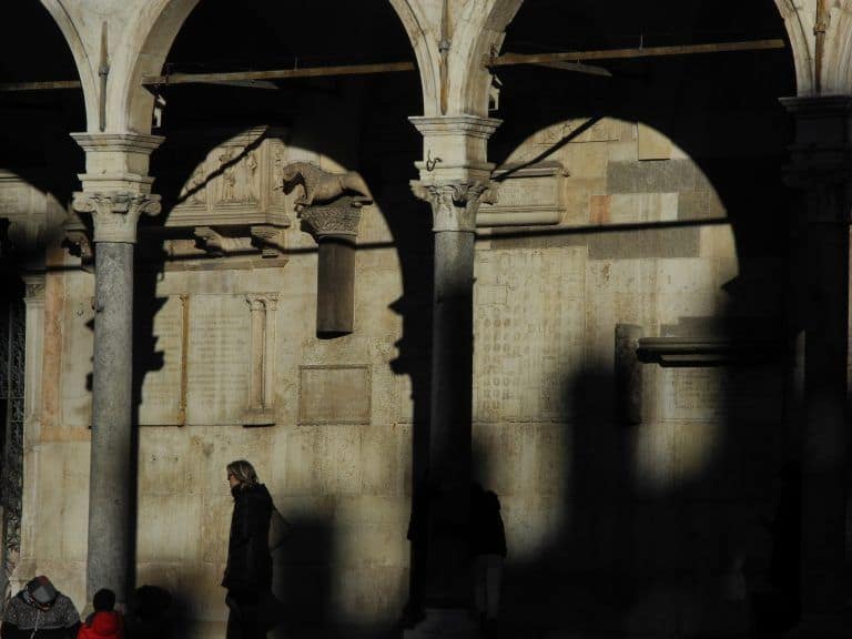 Cremona – shadows, Jan.2018 (Lombardia)