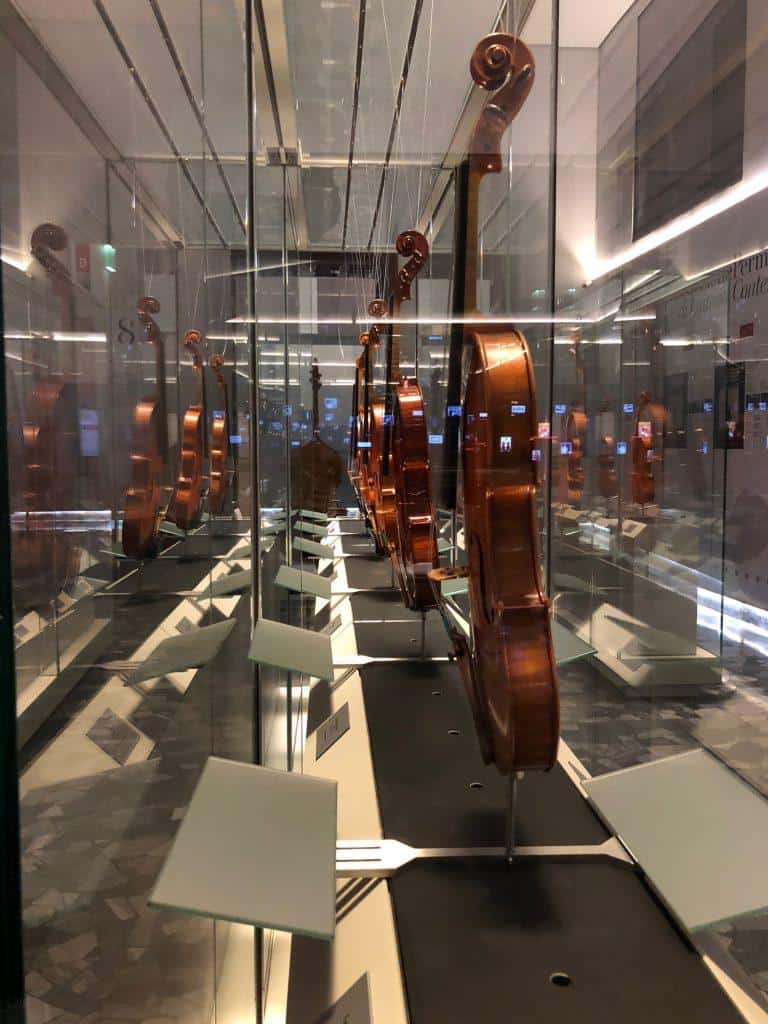 Cremona, Violin Museum – newer violins, Jan.2018 (Lombardia)