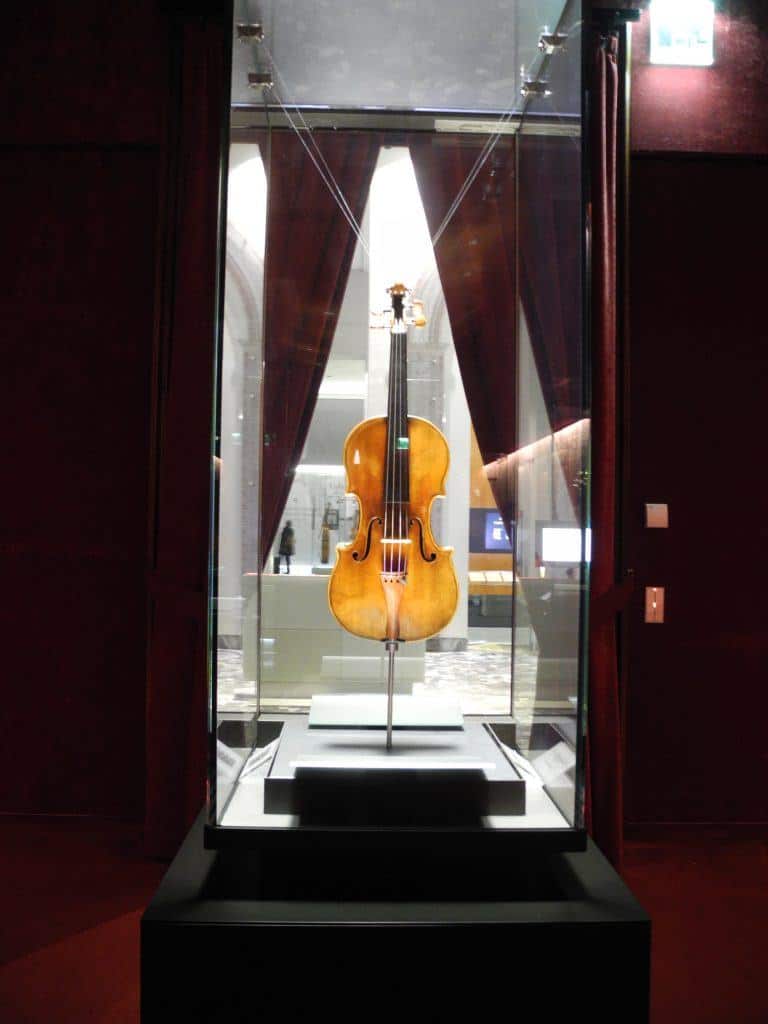 Cremona, Violin Museum – precious, Jan.2018 (Lombardia)