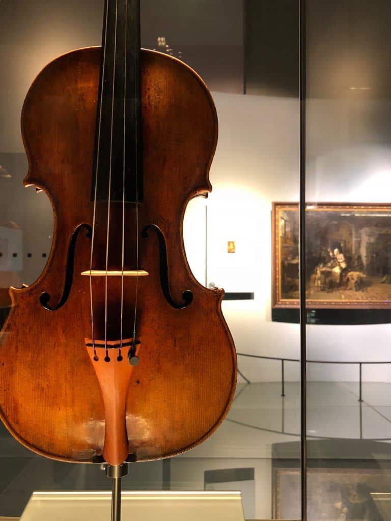 Cremona, Violin Museum – violin and painting, Jan.2018 (Lombardia)