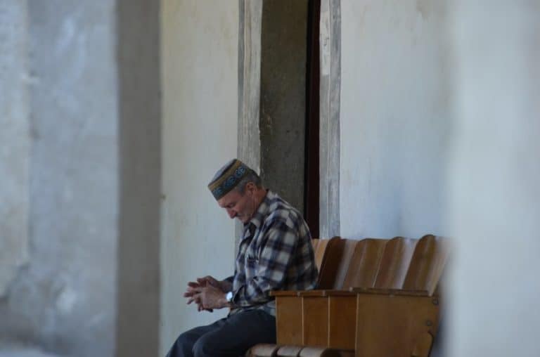 Crimea, Bakhchisarai – pray, July 2013 (Bajchisarai)