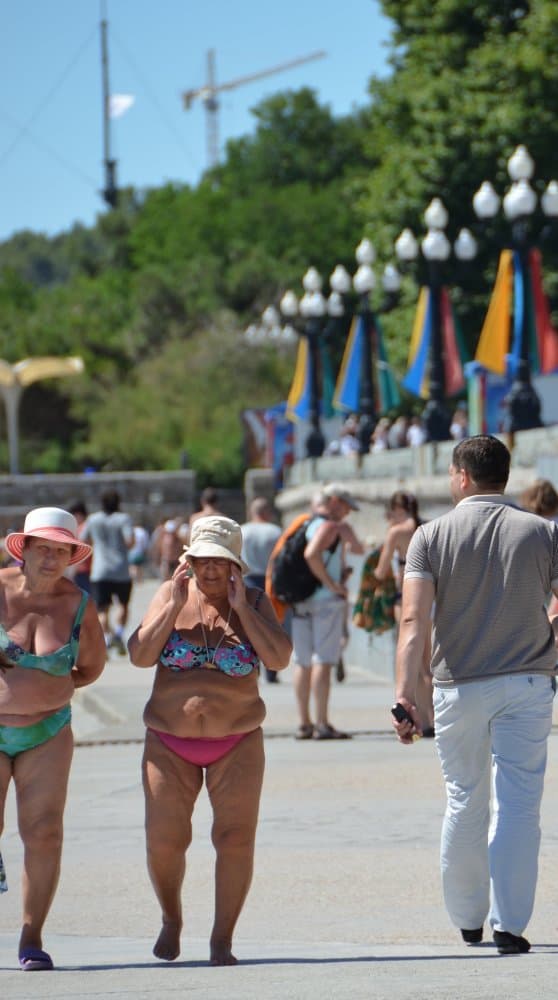 Ukraine, Yalta – women, July 2013 (Yalta)