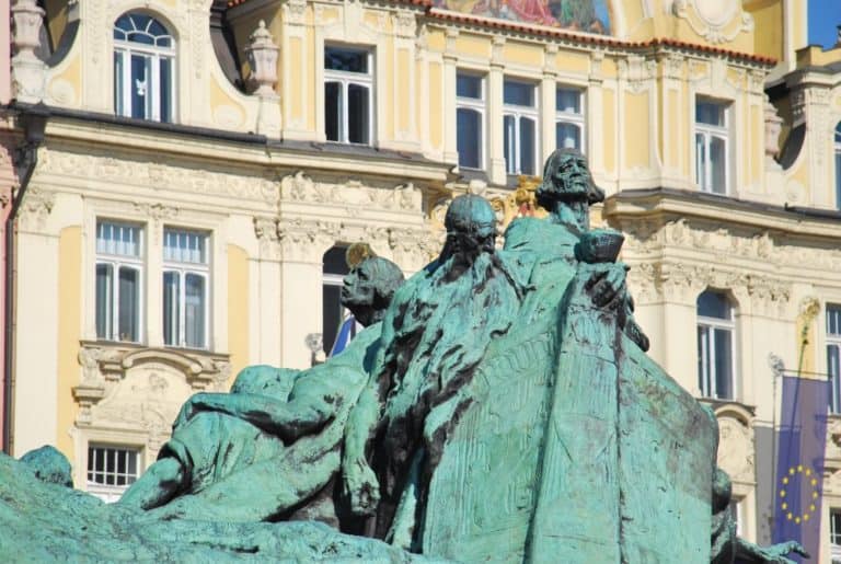 Czech, Prague – green statue, Sept.2013 (Praga)