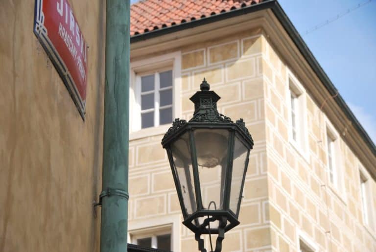 Czech, Prague – lamp on corner, Sept.2013 (Prague)
