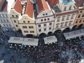 Salire sulla cima della Old Town Hall a Praga