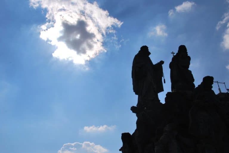 Czech, Prague – silhouette of statues, Sept.2013 (Praga)