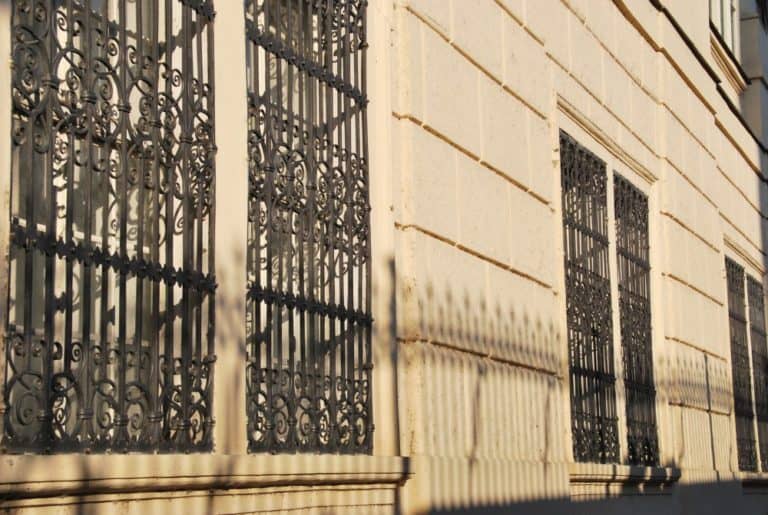 Czech, Prague – shadow of fence, Sept.2013 (Praga)