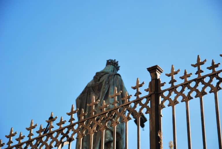 Czech, Prague – fence and statue, Sept.2013 (Praga)