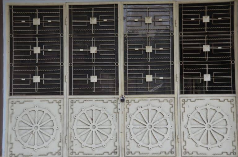 Vietnam, Da Nang – elaborate doors, Jan.2015 (Da Nang)
