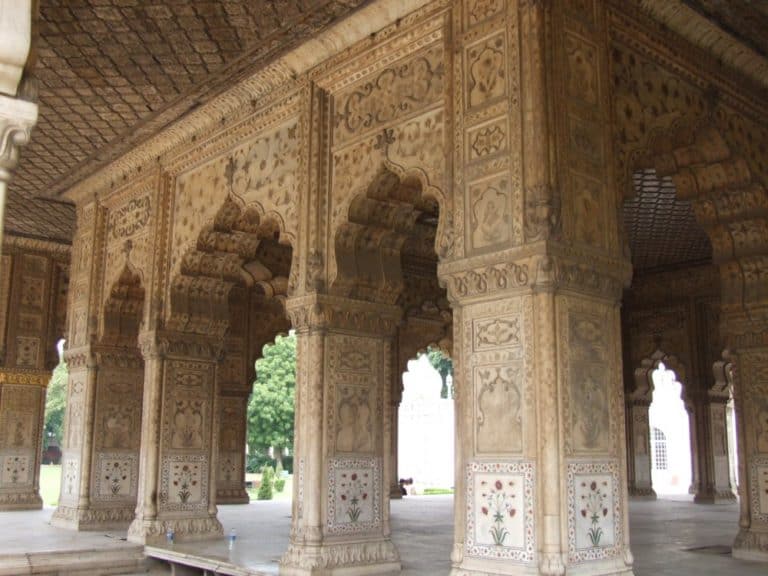 India, Delhi – gorgeous building, Sept. 2006 (Delhi)
