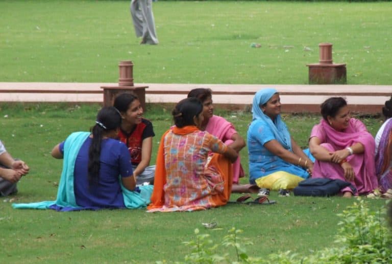 India, Delhi – lawn, Sept. 2006 (Delhi)