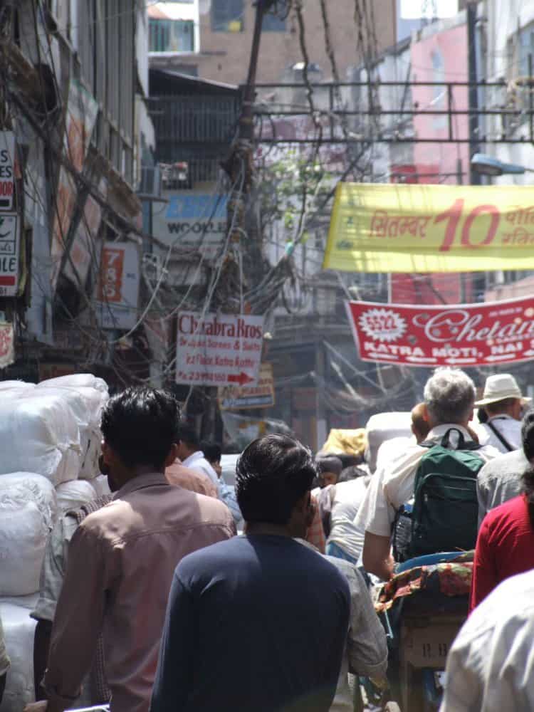 India, Delhi – crowd, Sept. 2006 (Delhi)