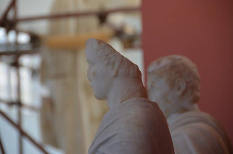 Greece, Delos – broken head, Sept.2013