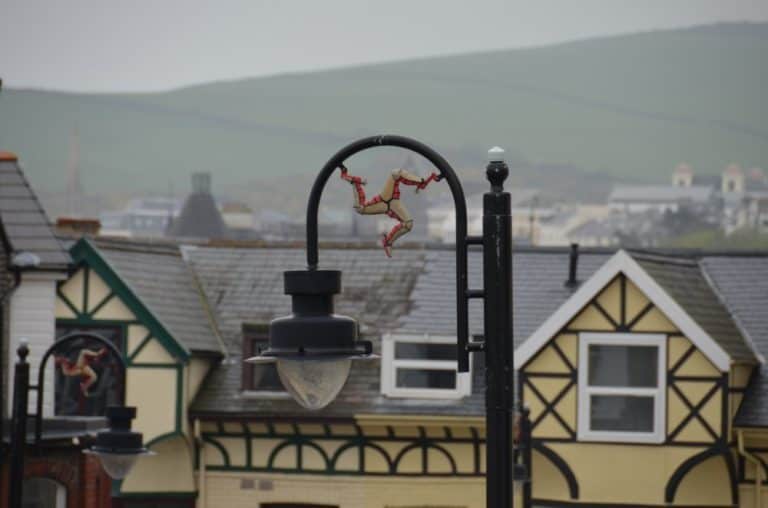 Isle of Man, Douglas – lamp with symbol, May 2014 (Isle of Man)