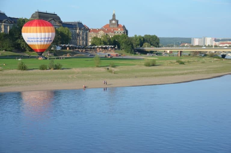 Elbe and Balloon