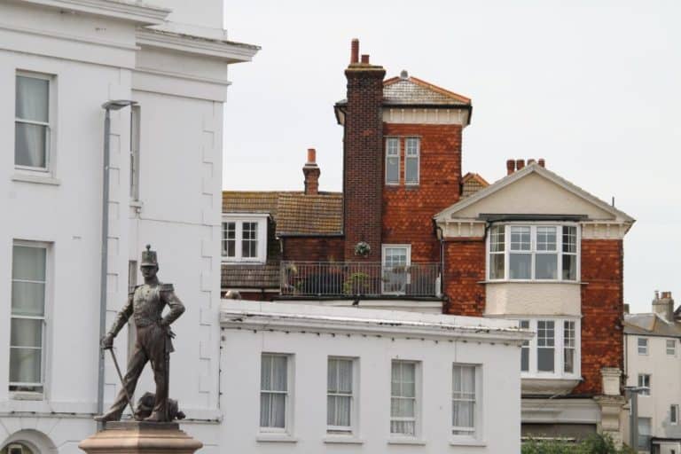 England, Eastbourne – statue and town, July 2014 (Eastbourne)