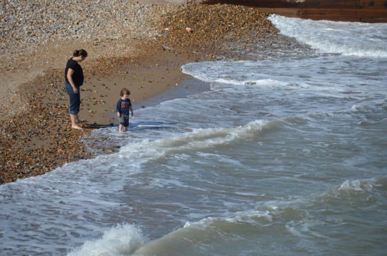 England, Eastbourne – mother and child, July 2014 (Eastbourne)