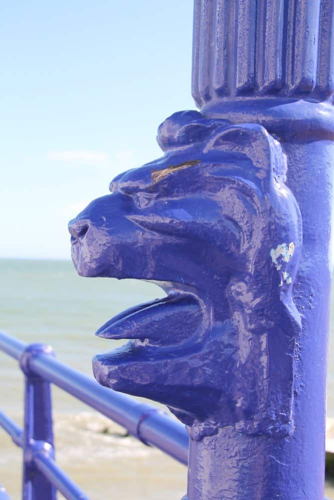 England, Eastbourne – lamp post, July 2014 (Eastbourne)