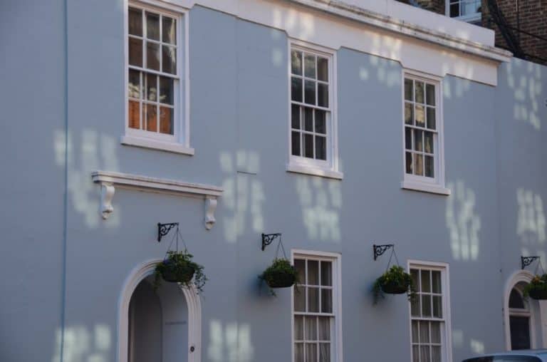 Inghilterra, Eton  – luci sul muro, mar.2014 (Windsor)