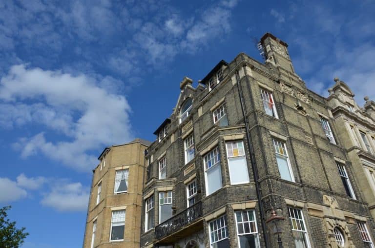 Inghilterra, Rochester – palazzo e cielo, giugno 2013