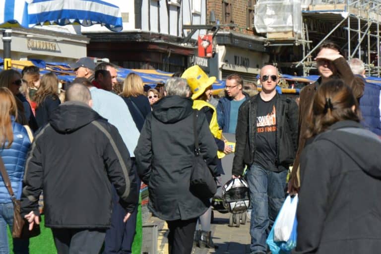 St.Albans – persone al mercato, Mar.2015