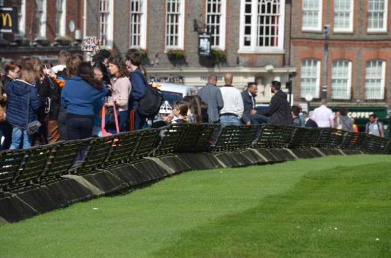 Inghilterra, Windsor  – molte persone, mar.2014 (Windsor)