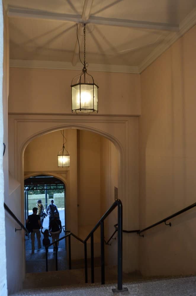 Inghilterra, Windsor  – scale e lampada, mar.2014 (Windsor)
