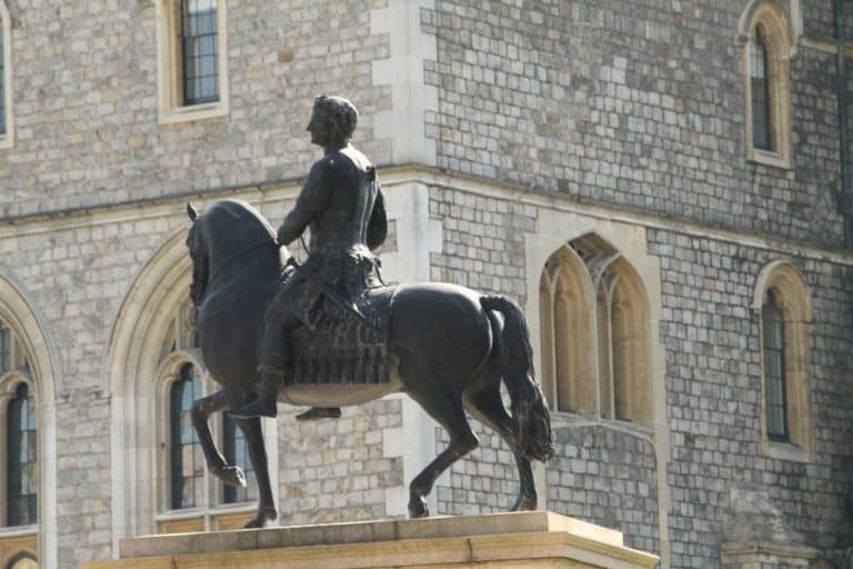 Inghilterra, Windsor  – statua equestre, mar.2014 (Windsor)