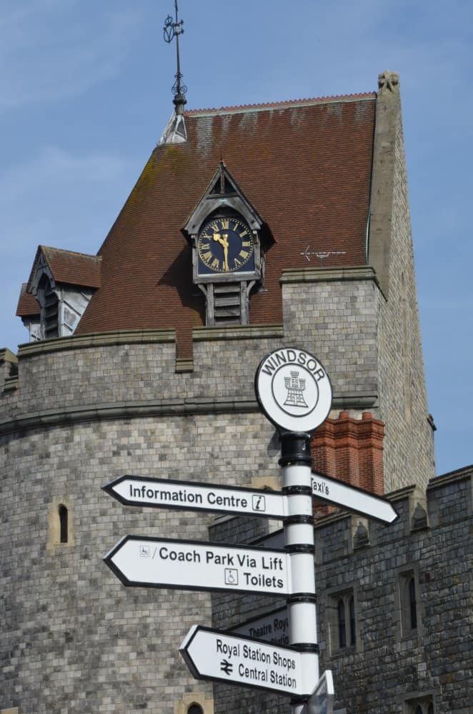 Inghilterra, Windsor  – cartello stradale, mar.2014 (Windsor)