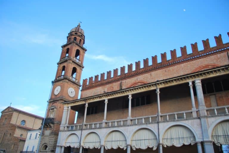 Faenza – historical building, Feb.2015 (Emilia-Romaña)