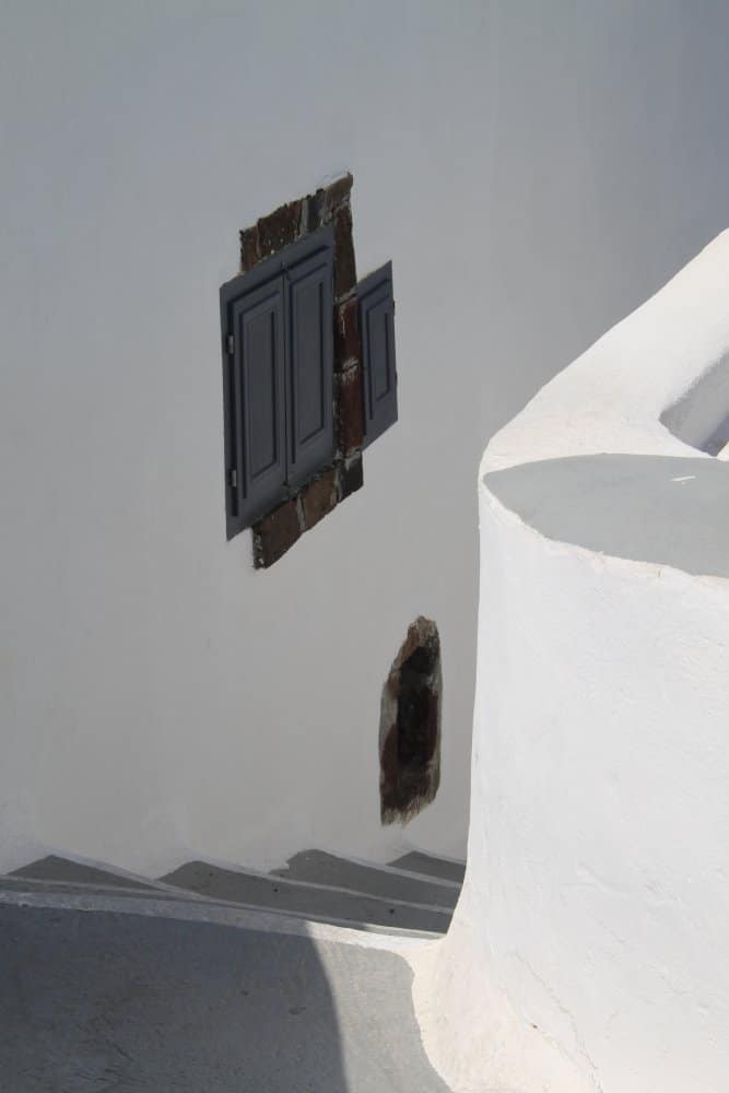 Greece, Santorini, Fira – at the corner, Aug. 2013 (Santorini)