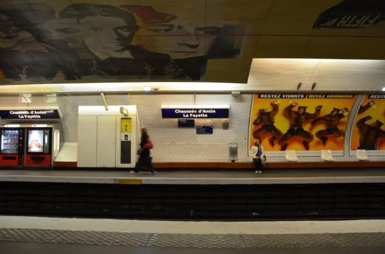 France, Paris – metro station, June 2013 (París)