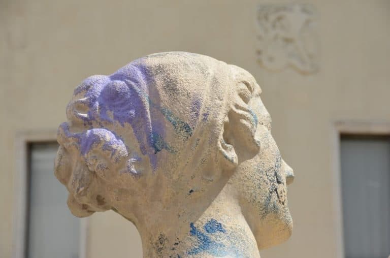 France, Paris – head, June 2013 (París)