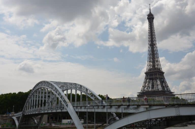 France, Paris – tower and bridge, June 2013 (París)
