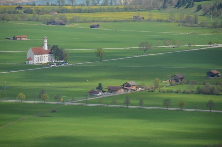 Germania, Fussen – chiesa nel verde, maggio 2013