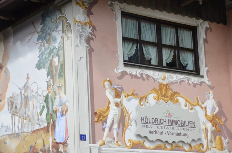 Germania, Oberammergau – magnifico muro, maggio 2013