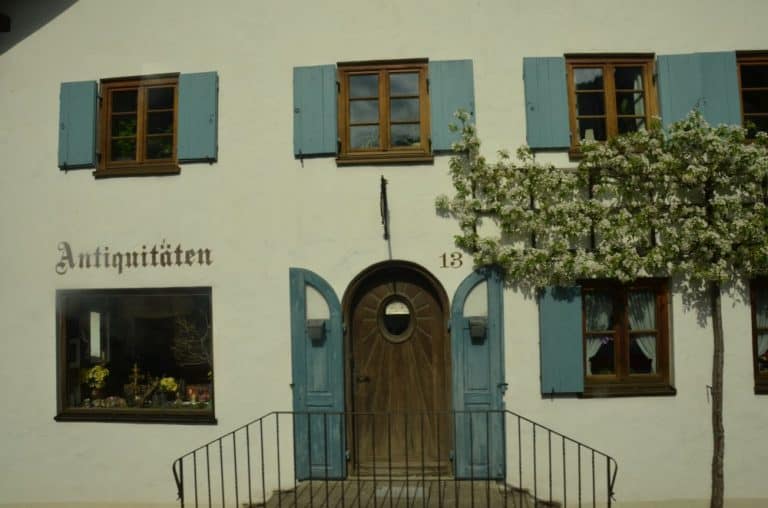 Germania, Oberammergau – facciata di una casa, maggio 2013