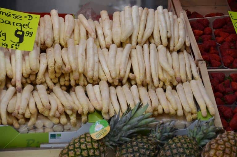 Germania, Monaco – asparagi, maggio 2013 (Monaco di Baviera)