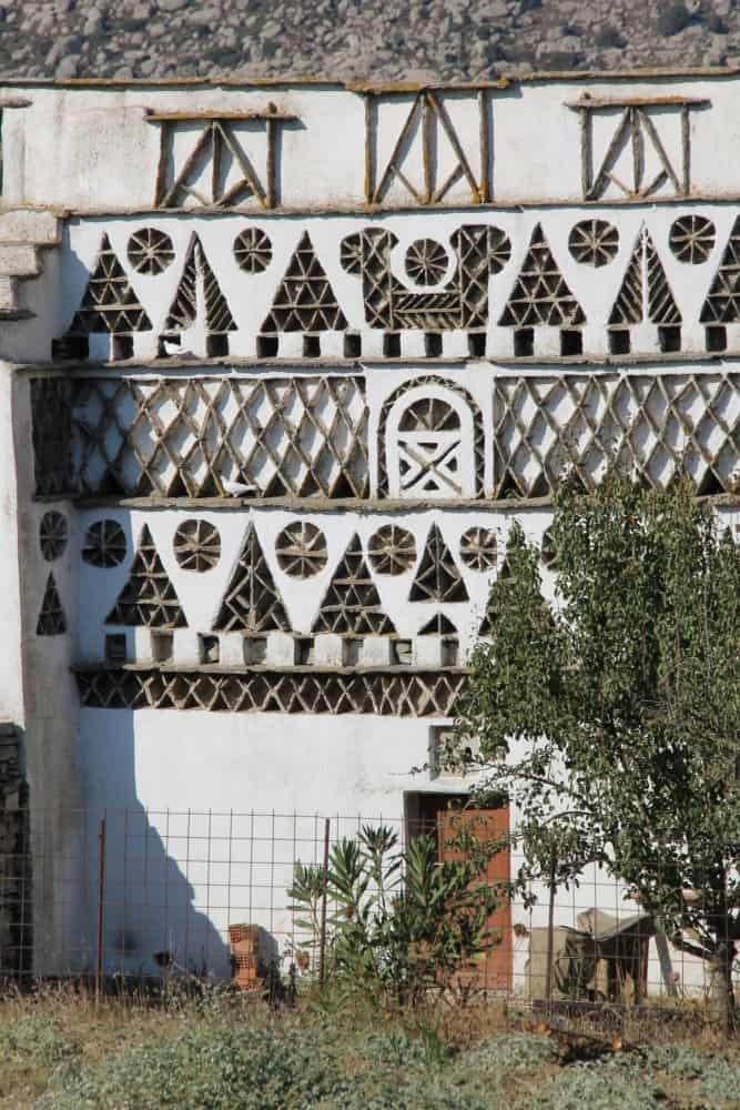 Greece, Tinos – to pigion house, Sept.2013