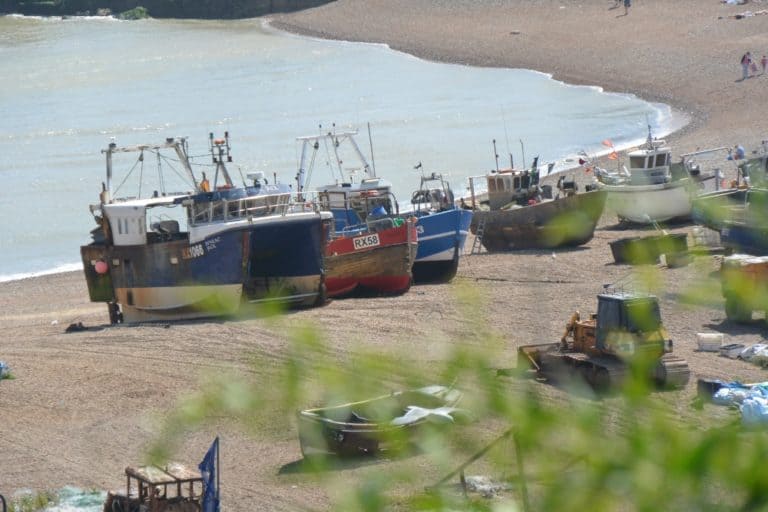 città vecchia – barche sulla spiaggia, Giugno 2015 (Hastings)