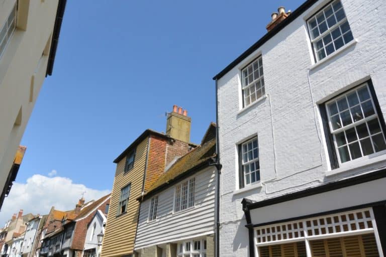 città vecchia – strada con vecchie case, Giugno 2015 (Hastings)