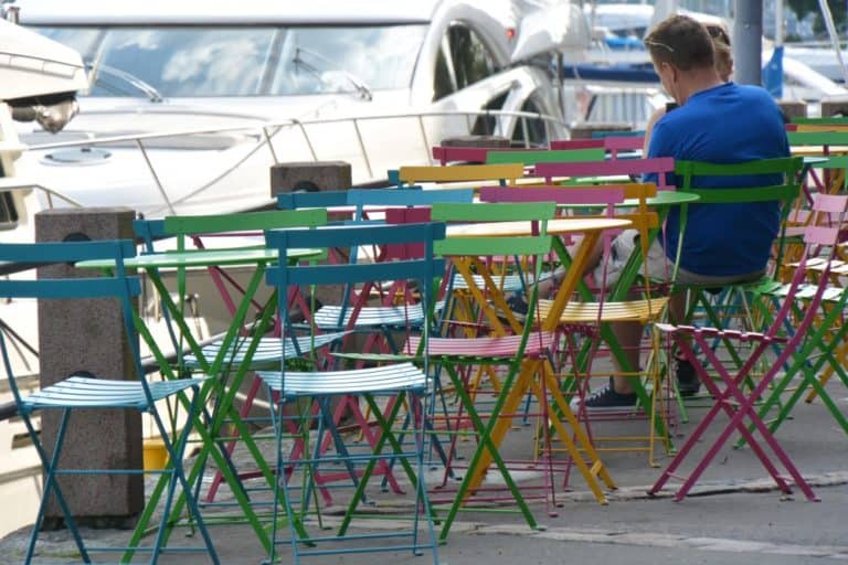 città – molte sedie, Agosto 2015 (Helsinki)